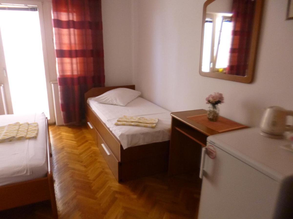 Haus Pehar Hotel Baska Voda Bagian luar foto