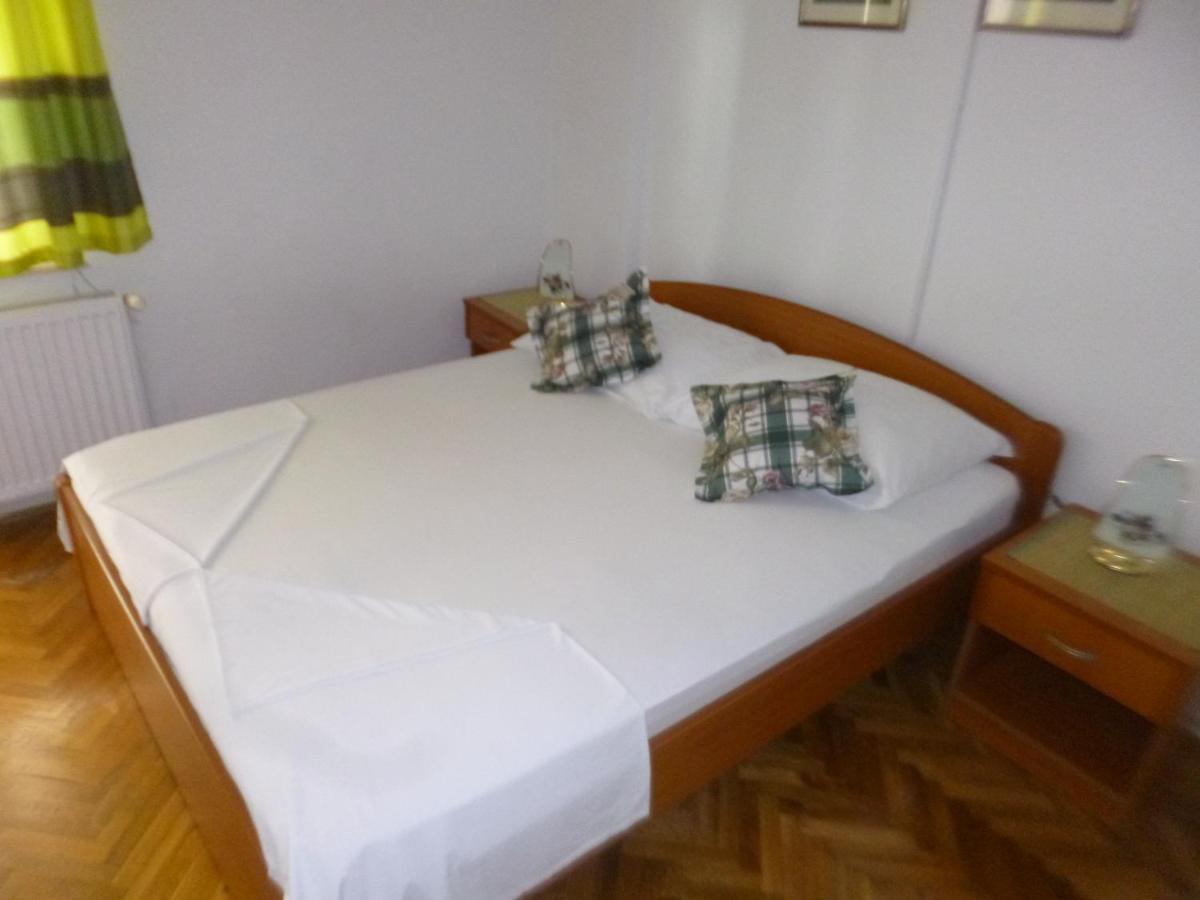 Haus Pehar Hotel Baska Voda Bagian luar foto