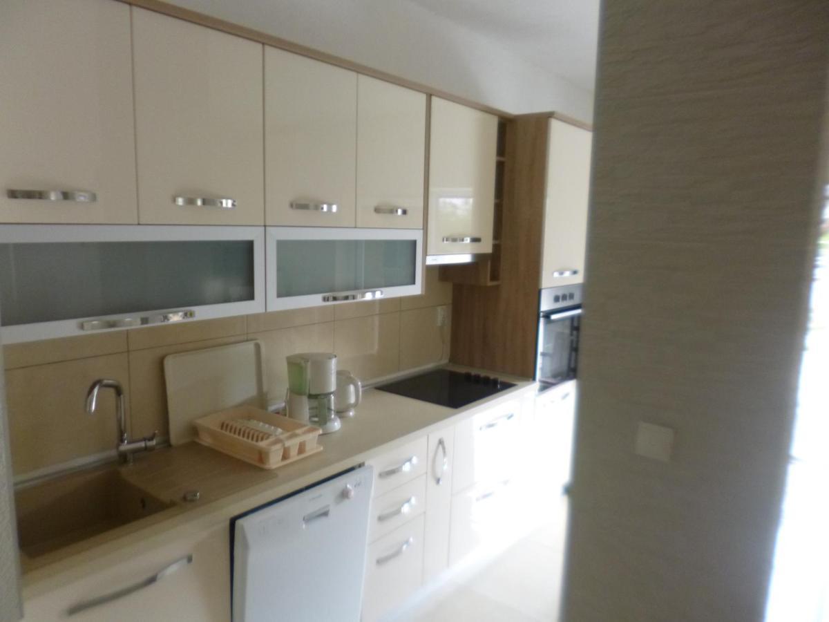 Haus Pehar Hotel Baska Voda Bagian luar foto