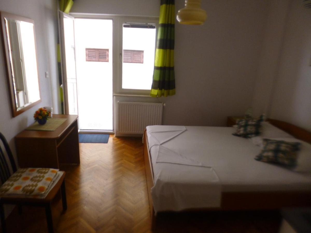 Haus Pehar Hotel Baska Voda Bagian luar foto