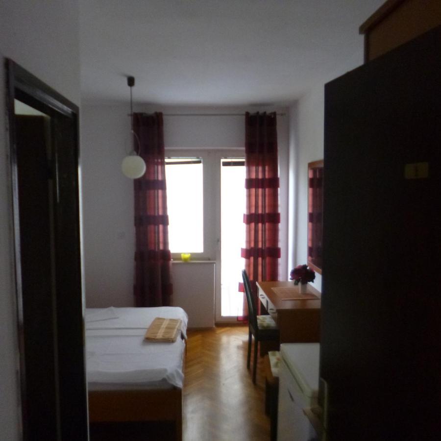 Haus Pehar Hotel Baska Voda Bagian luar foto